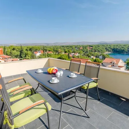 Kaja * Milna (Brac)